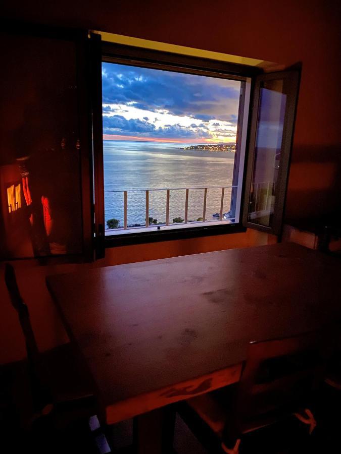 Kiss Of Sea - Balzi Rossi & Baia Beniamin Apartman Ventimiglia Kültér fotó
