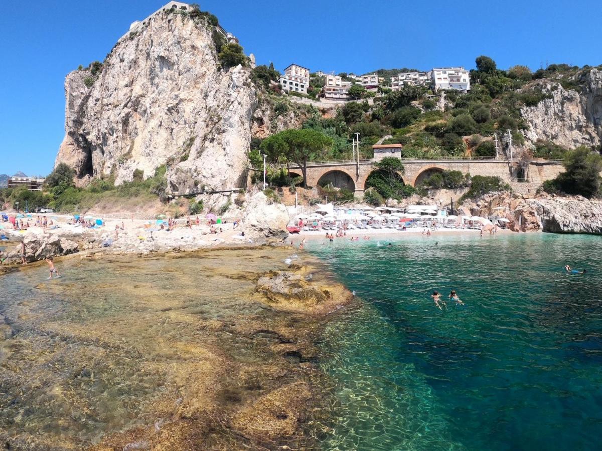Kiss Of Sea - Balzi Rossi & Baia Beniamin Apartman Ventimiglia Kültér fotó
