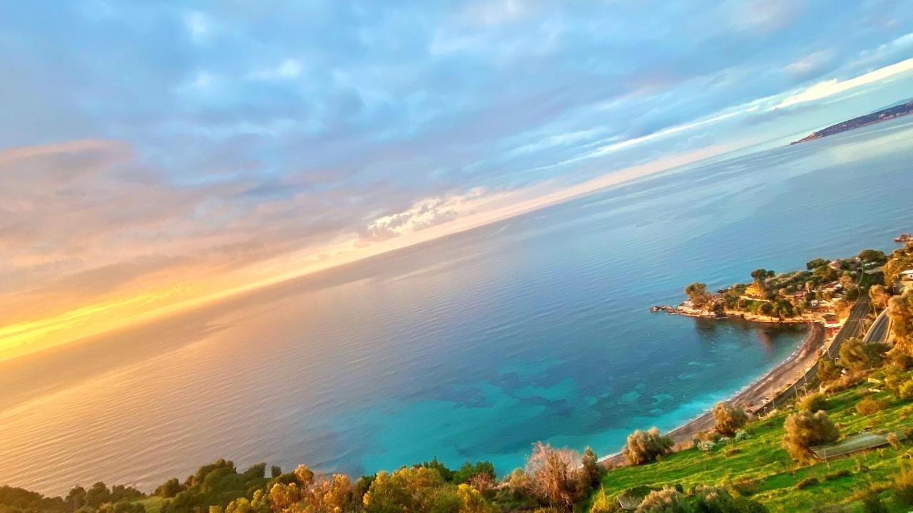 Kiss Of Sea - Balzi Rossi & Baia Beniamin Apartman Ventimiglia Kültér fotó