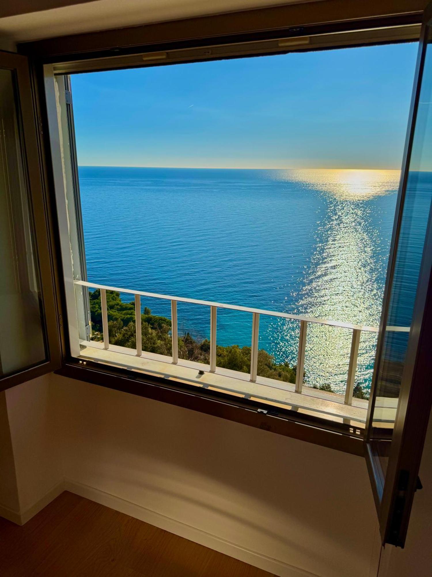 Kiss Of Sea - Balzi Rossi & Baia Beniamin Apartman Ventimiglia Kültér fotó