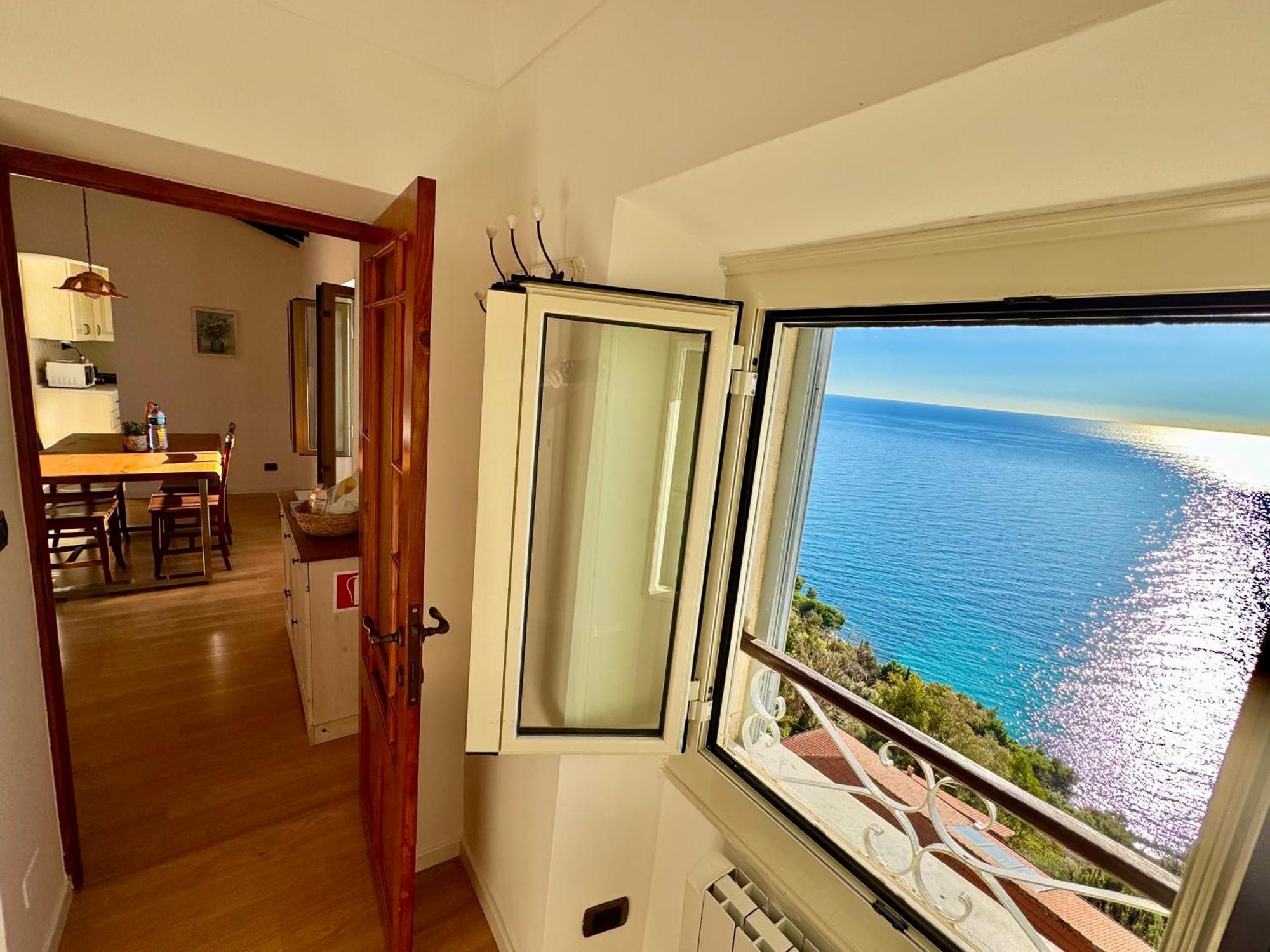 Kiss Of Sea - Balzi Rossi & Baia Beniamin Apartman Ventimiglia Kültér fotó